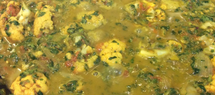 Spinach and Cauliflower Curry
