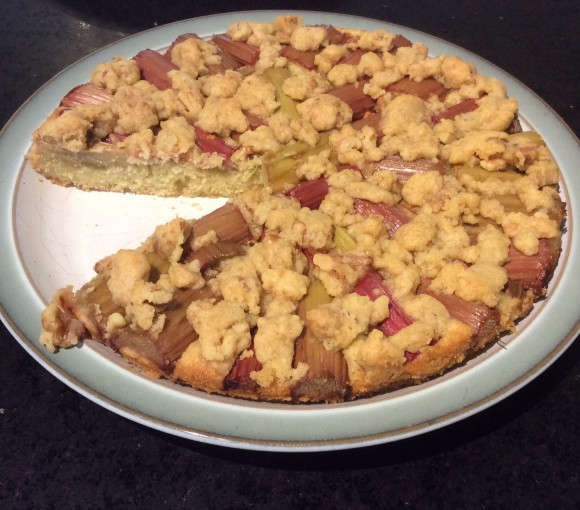 Rhubarb Crumble Cake