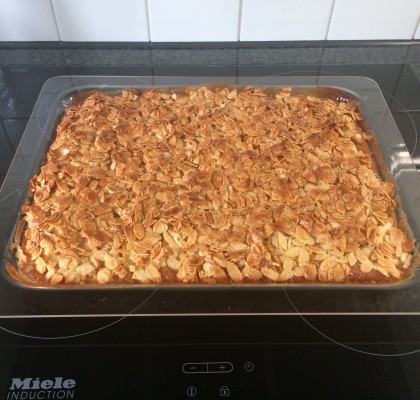 Belgium Apple Cake