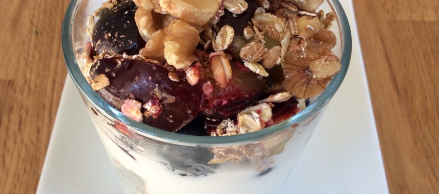 Plum crumble breakfast