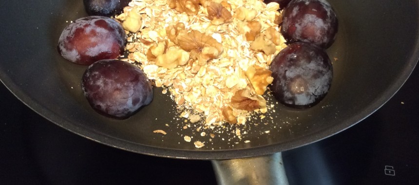 Plum crumble breakfast