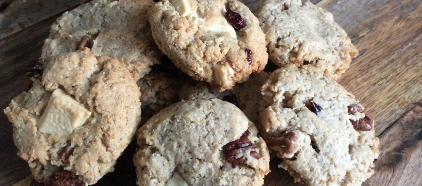 Vegan nut cookies