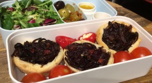 Goats cheese and onions bento